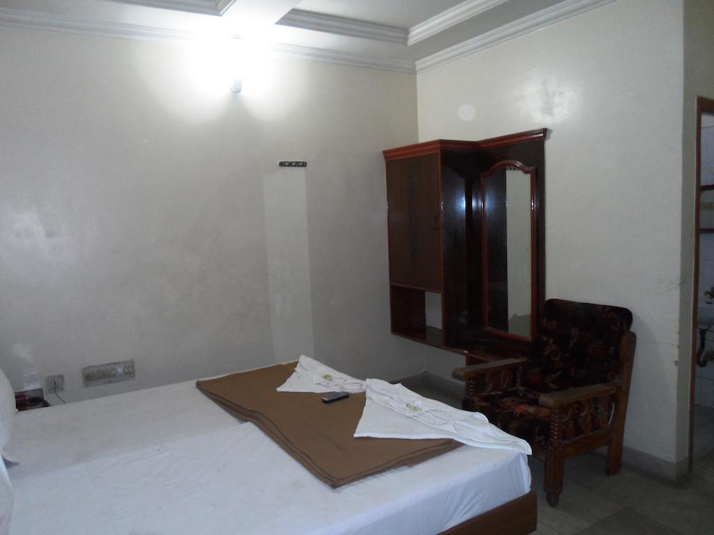 Hotel Gopi Krishna Tirupati Exterior photo