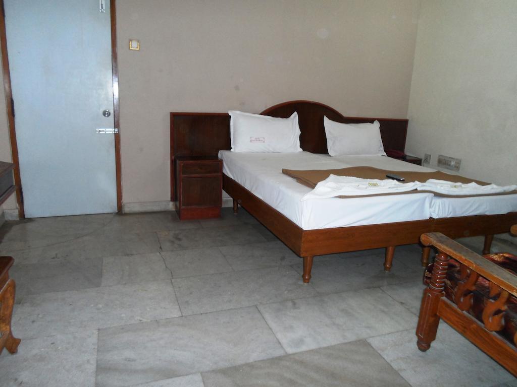 Hotel Gopi Krishna Tirupati Room photo