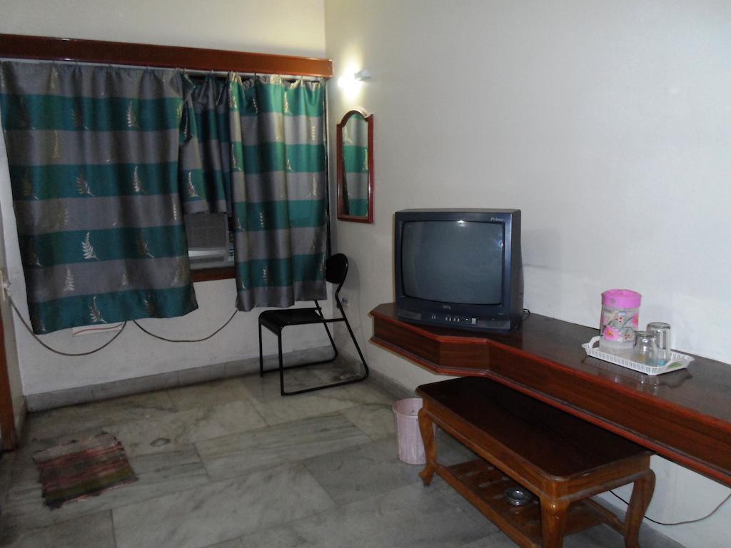 Hotel Gopi Krishna Tirupati Exterior photo